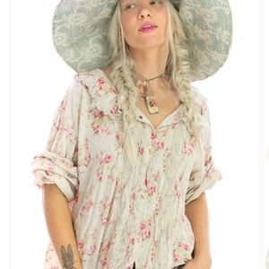 MAGNOLIA PEARL, 🍃🌺🍃Ana Lucia Roses Floral Layering Blouse, Lace Details, OSFM